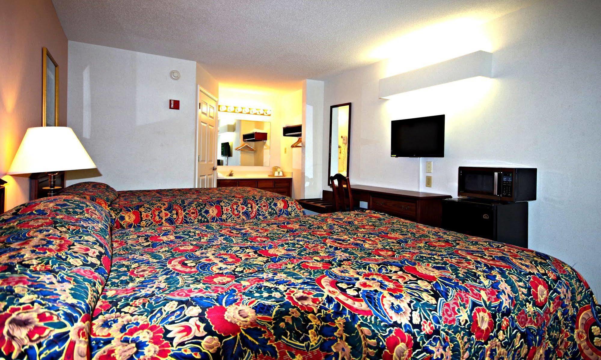 Hotel American - Lenoir